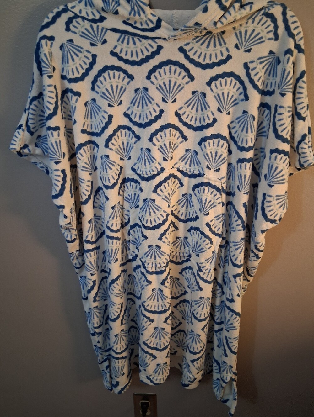 Throwzy Coverup Lounge Hoodie OS